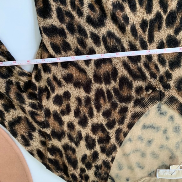 Michael Kors Leopard Animal Print Sweater Medium M Michael Kors Leopard Animal Print Sweater Medium M